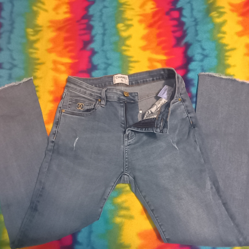 Chanel jeans size 27